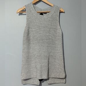 Lyla & Luxe Open Back Gray Knitted Sweater Sleeveless Black Bowties Women's S